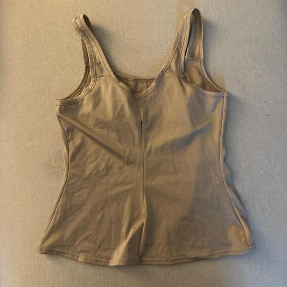 Shapewear fitted body hugging tank top nude gold - Picture 7 of 8